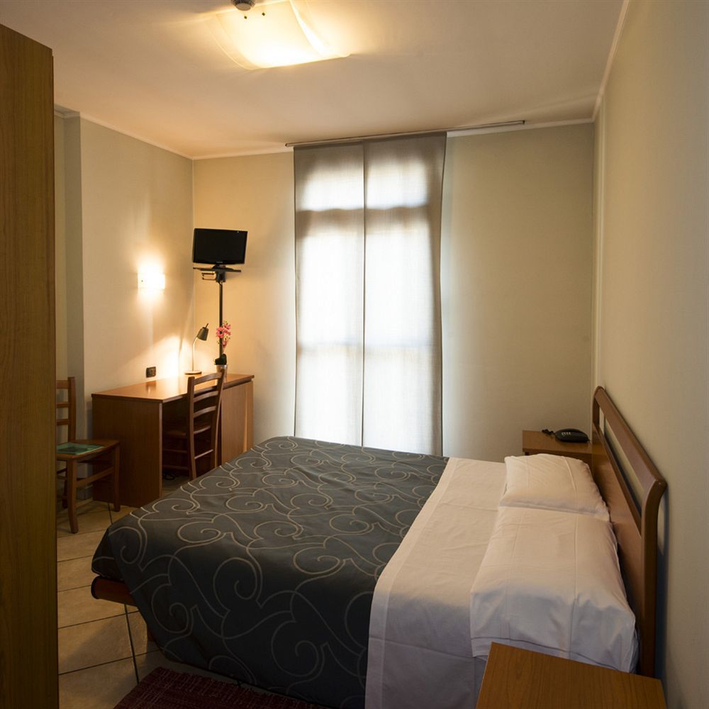 Parini Hotel Bosisio Parini Extérieur photo