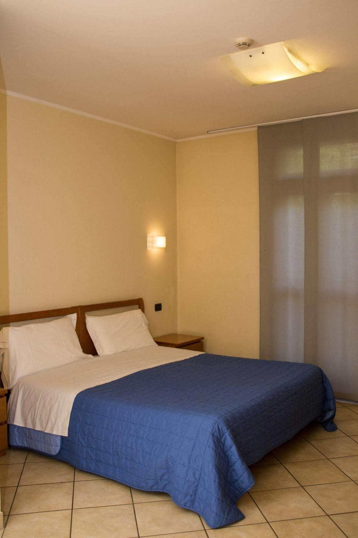 Parini Hotel Bosisio Parini Extérieur photo